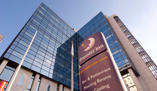 BritainsBest_'s tweet photo. The Top Ten Hotels in Cardiff,  Rated By TripAdvisor Travellers - Premier Inn Cardiff City Centre Hotel - 3,484 reviews - #6 of 74 hotels in Cardiff https://t.co/wJpBHgViWI https://t.co/7bPNDVkrDN