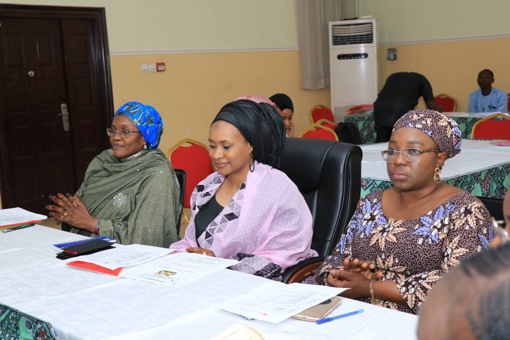 KADENAP_K's tweet photo. 22/05/2018
The KADENAP Chairperson Hajia Aisha Ummi G El-Rufai is at the opening of an orientation workshop organised by @savechildrenNG for members of the Kaduna State Committee on Food &amp; Nutrition. 

#KADENAP #FightingMalnutrition #ForEveryChild https://t.co/gUvrFB0fh6