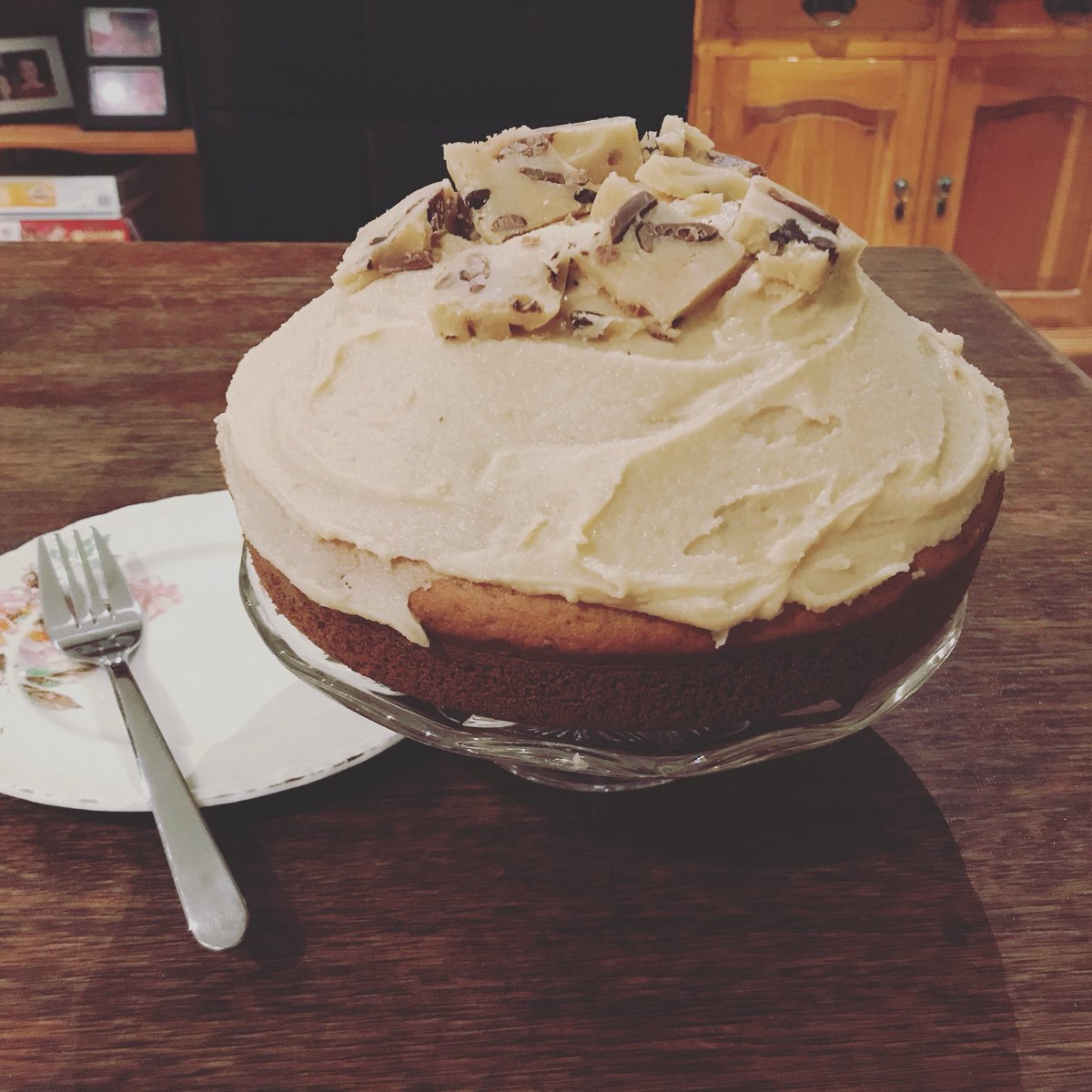 BucketsofDough's tweet image. We #like #cookiedough #ontop of #bananacake We actually like cookie dough on top of #everything 😍#bucketsofdough #EmyMac #desserts #perthfood #sweettreats #perthgrub #availablefrom @tuttifruttivicpark @tuttifruttileederville