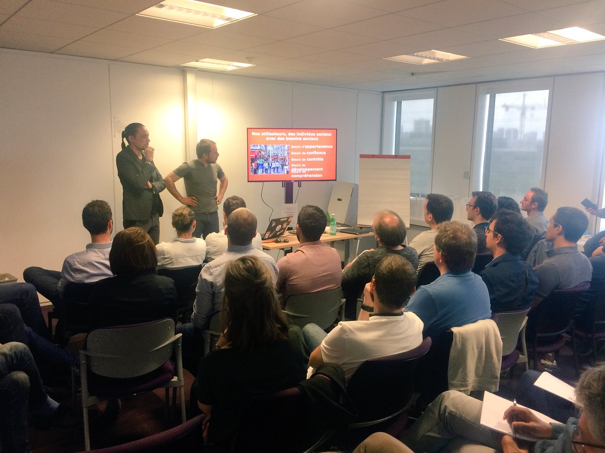 Ritmx_Officiel's tweet photo. #RITMX reçoit dans ses locaux @e11137 et @Cat_Keen de @leboncoin pour une présentation de leur nouvelle organisation en #FuturesTeam https://t.co/D4xnOJ3aJ7