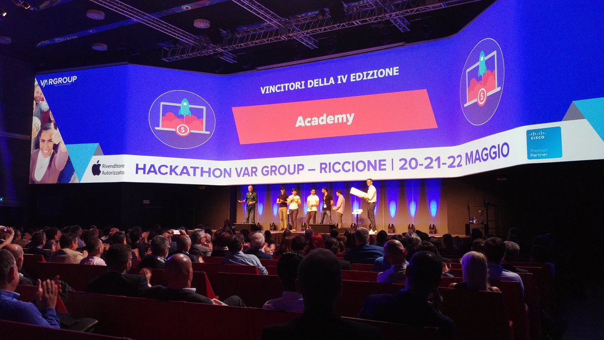 andreacreativo's tweet photo. Sviluppare stanca ma che soddisfazione vincere un #hackathon! È il gruppo di #Apple Academy a vincere l'#hackathonVarGroup con lo sviluppo di un #chatbot per settore mobility basato su #CiscoSpark. Premia @joelaskee di @VarGroup
#ConventionVar #MadeInItaly40
#startup #ad #iOS https://t.co/YksQxEHQif