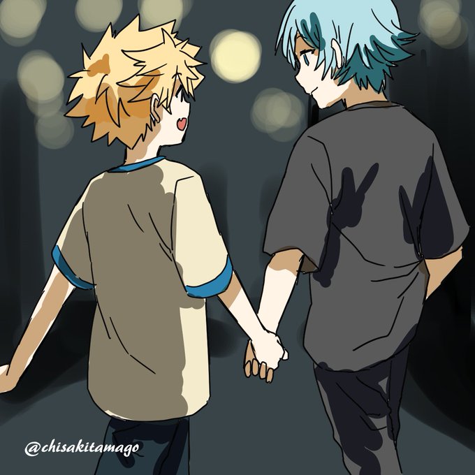 「blue hair looking at another」 illustration images(Oldest)