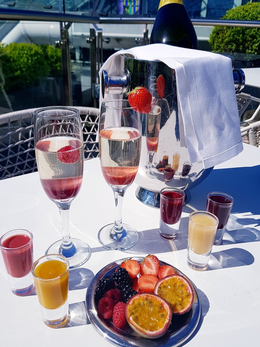 TheCocktailEx's tweet photo. It’s the perfect weather this week to sit out on the @AngelicaLeeds terrace... They’re inviting you to a decadent DIY cocktail experience for only £22.50pp 😋🥂 This experience is only available until Friday so don’t miss out! Link in bio for full booking details 🌞 #TSCE https://t.co/OQm7vmL5my