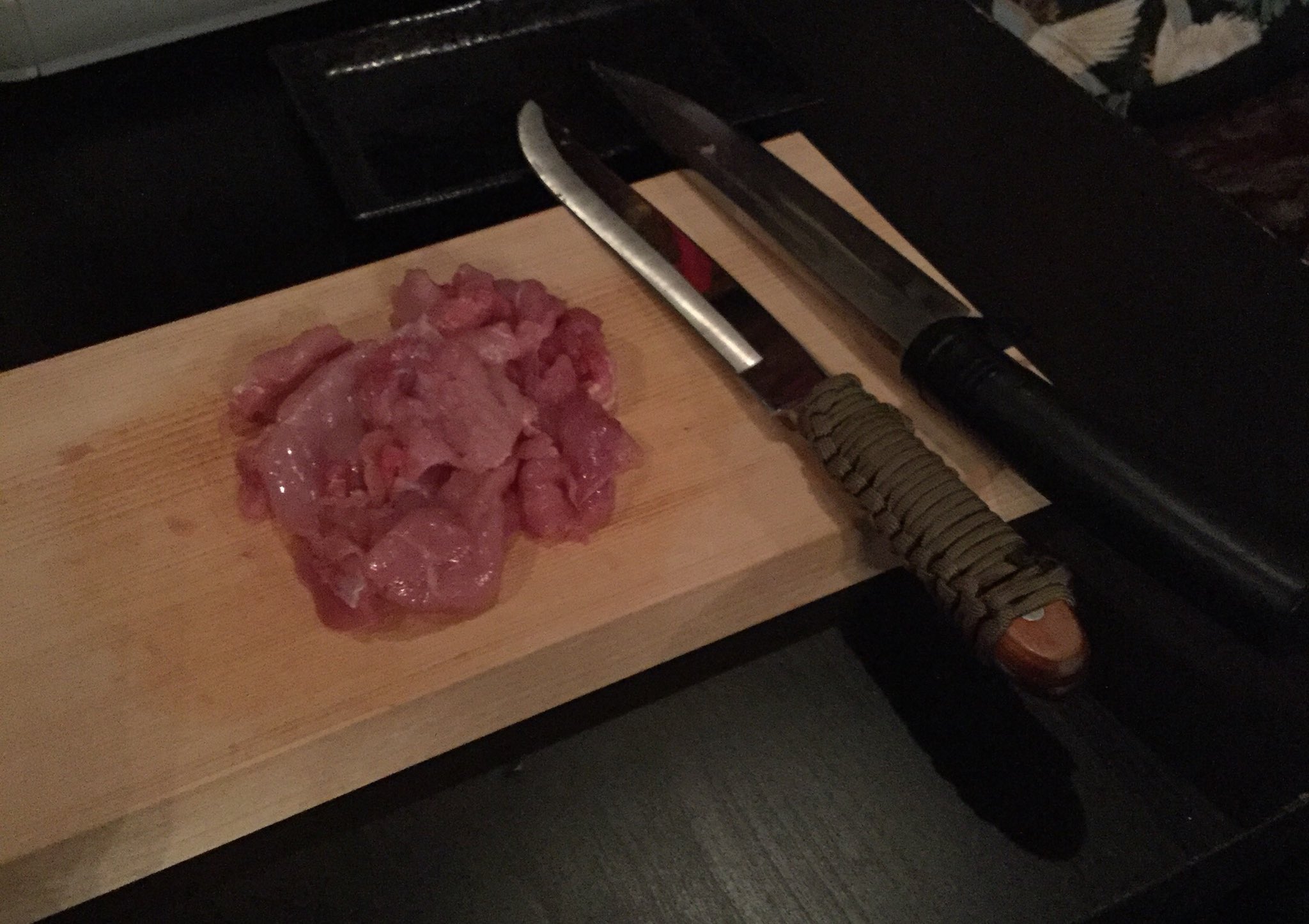 Jane Doe 関西でアイヌ料理食べられる店とかないしチタタプ やりたい って去年友達と話したのがきっかけでゴールデンカムイの作中で食べられているアイヌ料理を店で出す事になるとは思いませんでしたw 食べたい方はなんば赤狼に Jane Doe 関西でアイヌ料理食べられる店とかないしチタタプ やりたい って去年友達と話したのがきっかけでゴールデンカムイの作中で食べられているアイヌ料理を店で出す事になるとは思いませんでしたw 食べたい方はなんば赤狼に