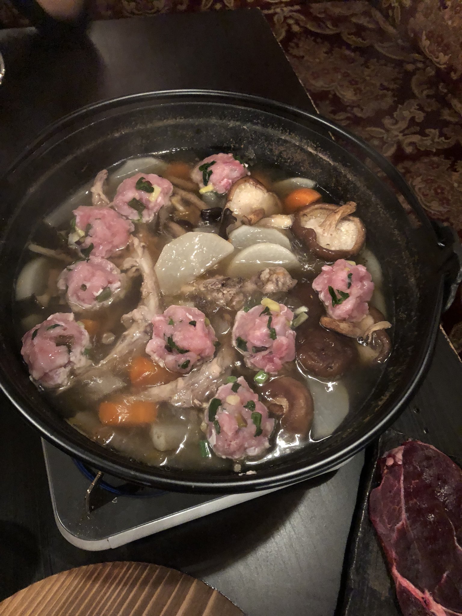 Jane Doe 関西でアイヌ料理食べられる店とかないしチタタプ やりたい って去年友達と話したのがきっかけでゴールデンカムイの作中で食べられているアイヌ料理を店で出す事になるとは思いませんでしたw 食べたい方はなんば赤狼に ゴールデンカムイ Jane Doe 関西でアイヌ料理食べられる店とかないしチタタプ やりたい って去年友達と話したのがきっかけでゴールデンカムイの作中で食べられているアイヌ料理を店で出す事になるとは思いませんでしたw 食べたい方はなんば赤狼に ゴールデンカムイ