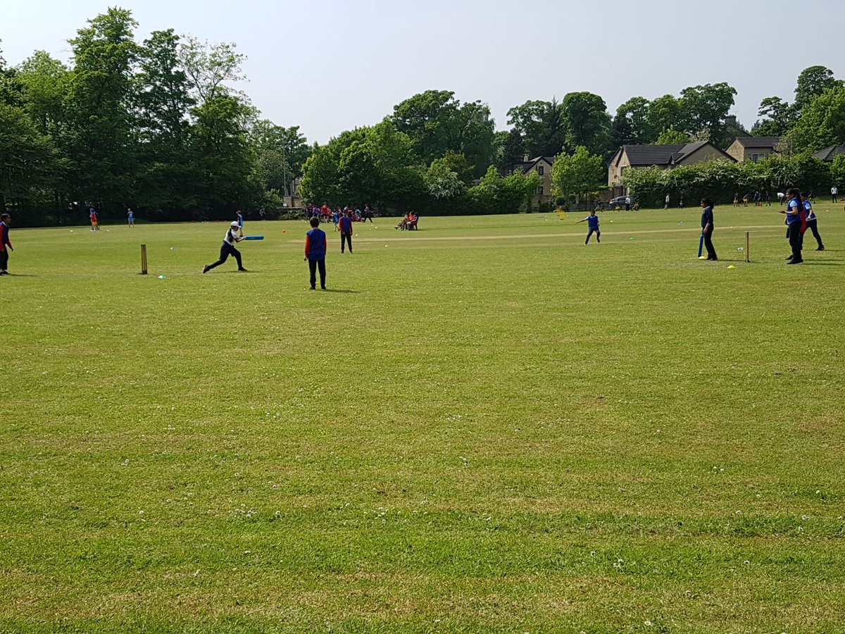 dmn_pe's tweet photo. Great work from the yr5/6 #cricket team yesterday. They finished top of their group! #collaboration @WestBradSG @Beckthorn_LA @dixonsmnp https://t.co/TiCVn6haVh