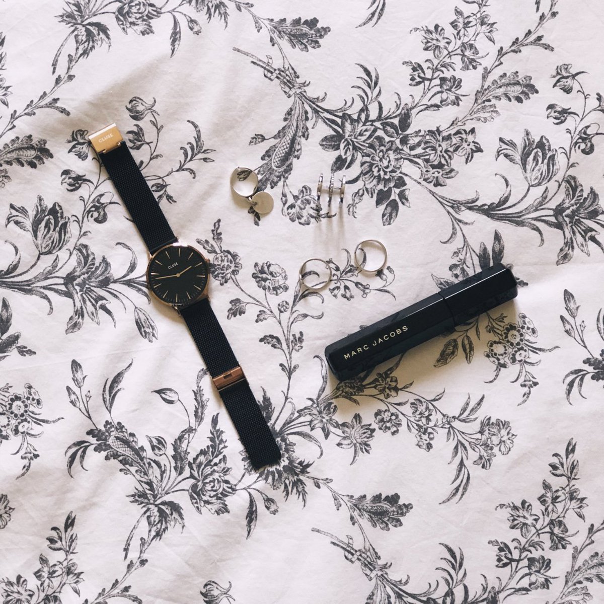 AdressesManon's tweet photo. Ｇｏｏｄ   Ｍｏｒｎｉｎｇ
Ce matin je vous partage mon avis sur ce mascara que j’ai reçu gratuitement de la part @Influenster
C’est le Velvet Noir de @marcjacob , c’est une tuerie. Mon nouvel indispensable 😍

@Influenster @MarcBeauty #VelvetNoir #gratuit #influensterfr https://t.co/ITD6hR1VvH