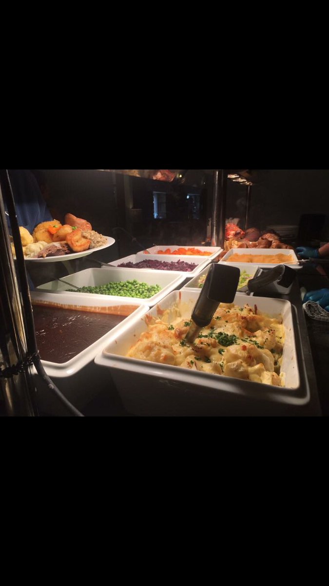 WhealDream's tweet photo. Don’t forget to book Sunday Carvery #localmeatisbest https://t.co/XZpoVJp4ne