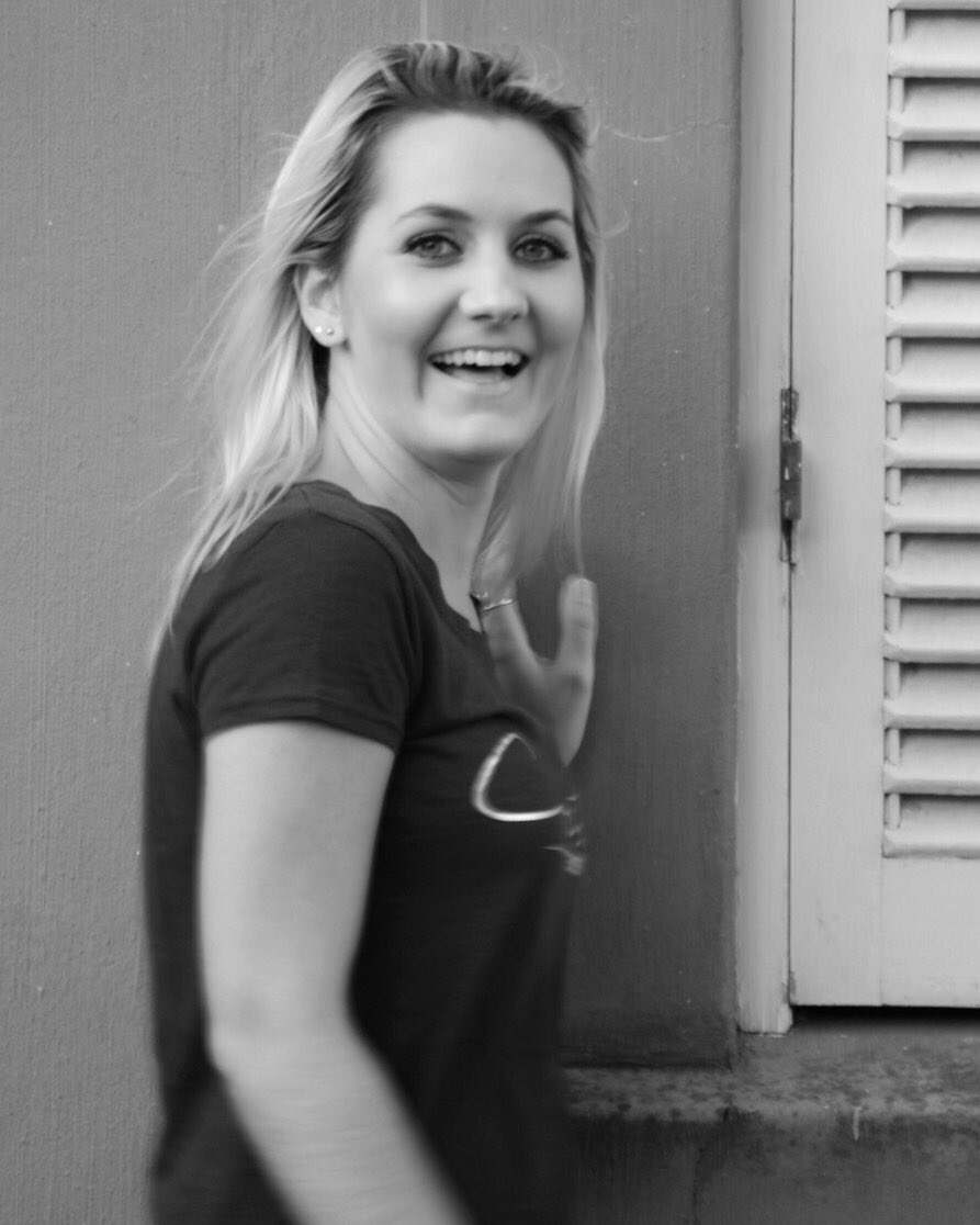 BitsRuby's tweet photo. Living, laughing & loving my way through anything that comes my way ✨ Sending out my positive energy into the universe - Let’s wait & see what happens 🌚 What do you hope for next?
#inspiration #positivity #universe #energy #youonlyhaveone #newventures #livelaughlove https://t.co/Ie7S7urLwX