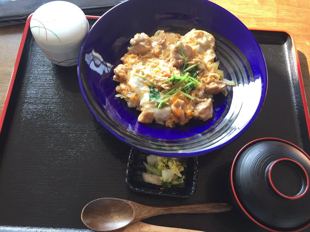 DOTAMA_LOVE's tweet photo. お母さんのお店の親子丼！ https://t.co/nJvVPm4BtO