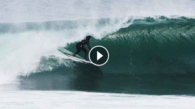 surf30's tweet image. Exprimiendo #Irlanda: #ConorMaguire hizo de anfitrión con #RobKelly y le mostró las virtudes de una ola como Mullaghmore ya con la temporada de olas cerca de acabar en #Irlanda. Leer más » surf30.net/2018/05/exprim…