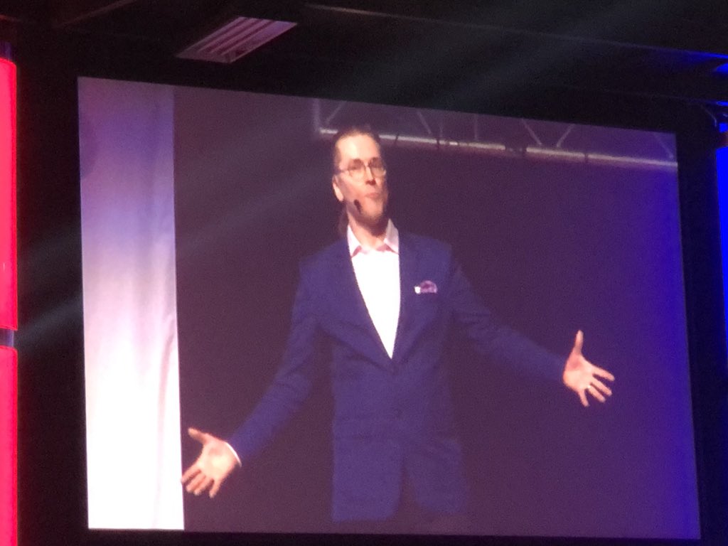 jaysonstreet's tweet image. Another awesome keynote from @mikko engaging, entertaining &amp;amp; educational as always! :-) #ITWebSS2018