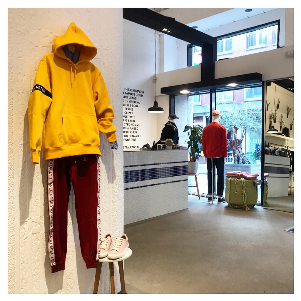 Next level color blocking. #barettajeans