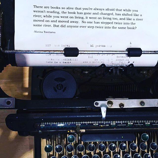 TheKateMcDee's tweet image. #thankyou @juliecatsandpaper #forthis #loveloveloveit #booksarelife #myhappyplace #cantgetenough #givemeallthebooks #readingtakesyouplaces ift.tt/2rYcgWK