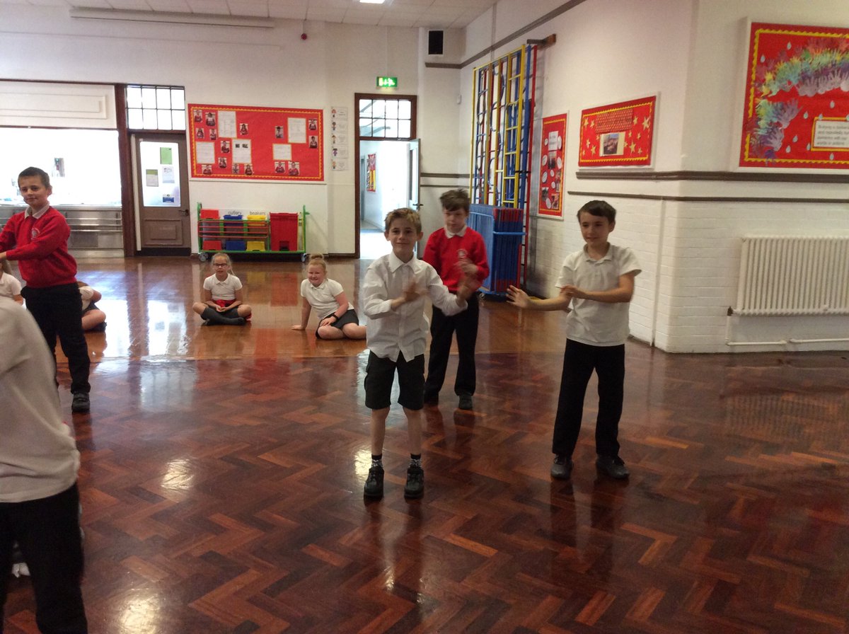 MerseyYear5's tweet photo. 16/18 Meerkats are here this morning. They are currently enjoying dancing to ‘beside the seaside’ in their NAPA lesson. @MerseyPrimary @JacquiOverfield #napampa https://t.co/3ySombylHw