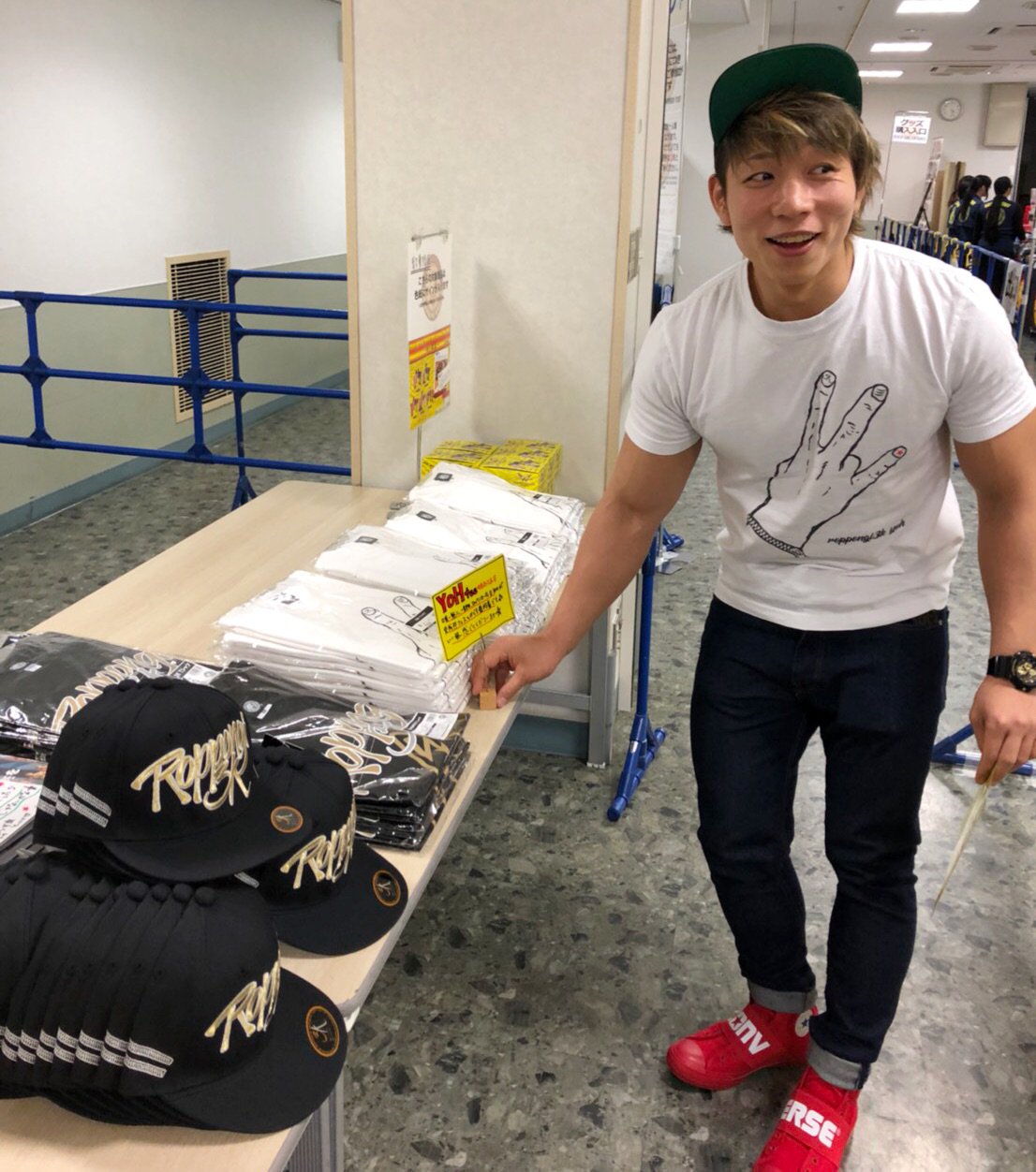 新日本プロレス YOH ZINE サイン入り 2冊セット 新日本プロレス YOH ZINE サイン入り 2冊セット 本