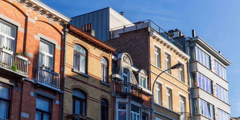 chrysalide_immo's tweet photo. De tous les #acheteurs #immobiliers, les Wallons seraient les plus actifs en 2017. Ceci s’expliquerait par une baisse des prix moyens des #logement en #Wallonie 👉 https://t.co/mVPFXcakIH https://t.co/imSG8Mkgyz