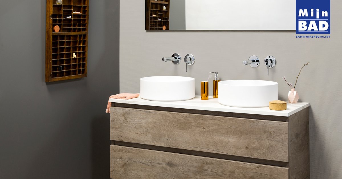MijnBAD's tweet photo. Deze Lanesto opbouwkom van @dekkerinterieur geeft je #badkamer meteen die strakke en unieke #uitstraling waar je naar zoekt bij een moderne badkamer. Zou jij kiezen voor een #opbouwkom? Of toch liever een normale #wastafel? 
https://t.co/dCTGV5TzMh https://t.co/Nj9AqDv0nr