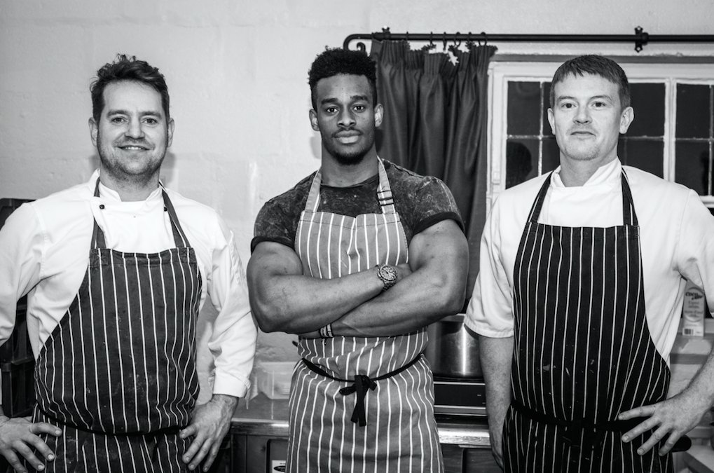 sneakysupperCLB's tweet photo. Our little @sneakysupperCLB wouldn't be the same without my great team. Here are some of them looking remarkably calm during service #teamwork #team #sneakysupperclub #supperclub https://t.co/vDkqmYJcgN