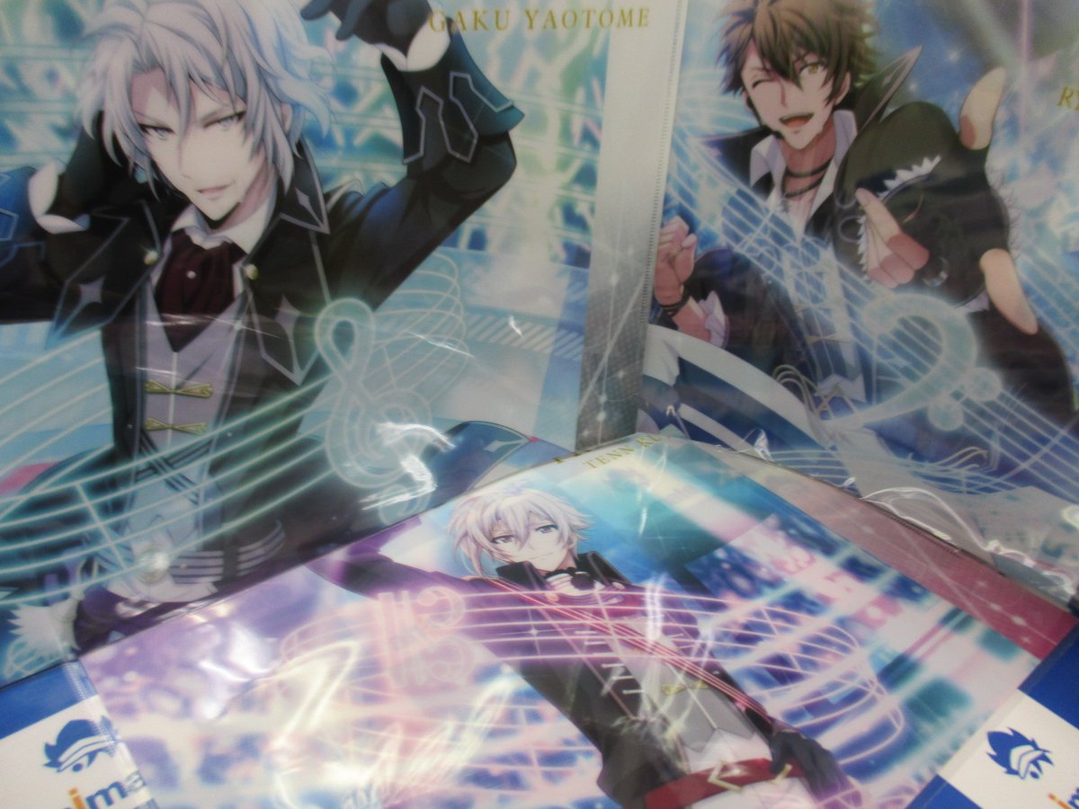 入荷情報】「アイドリッシュセブン」新商品:クリアファイル、缶バッジ