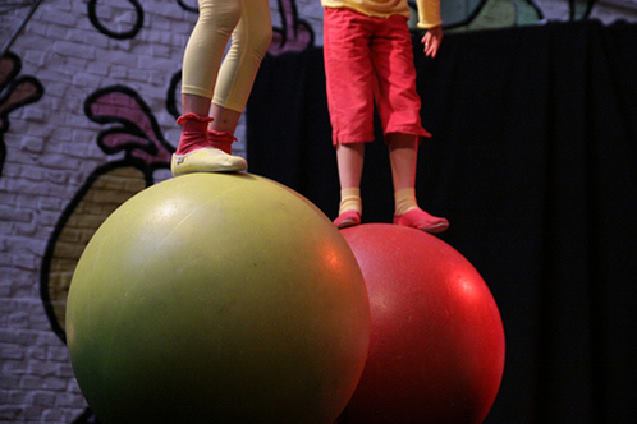 Ce WE Rencontres Régionales des #Ecoles de #Cirque avec la <a href="/ffec_federation/">FFEC</a>  et <a href="/samuelRieuberne/">Rieubernet Samuel</a> au <a href="/CirqueJVerne/">Cirque Jules Verne</a>  à #Amiens. Venez soutenir nos élèves Troupe et Avancés !