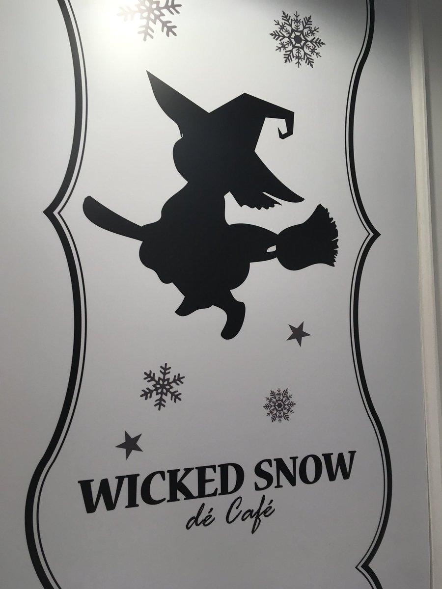 guriko_no_omake's tweet photo. 原宿でカキ氷。
#wickedsnow https://t.co/L1DZ6ViCGK