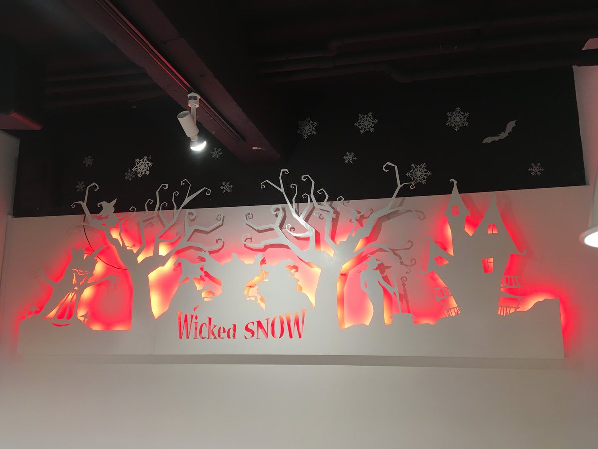 guriko_no_omake's tweet photo. 原宿でカキ氷。
#wickedsnow https://t.co/L1DZ6ViCGK
