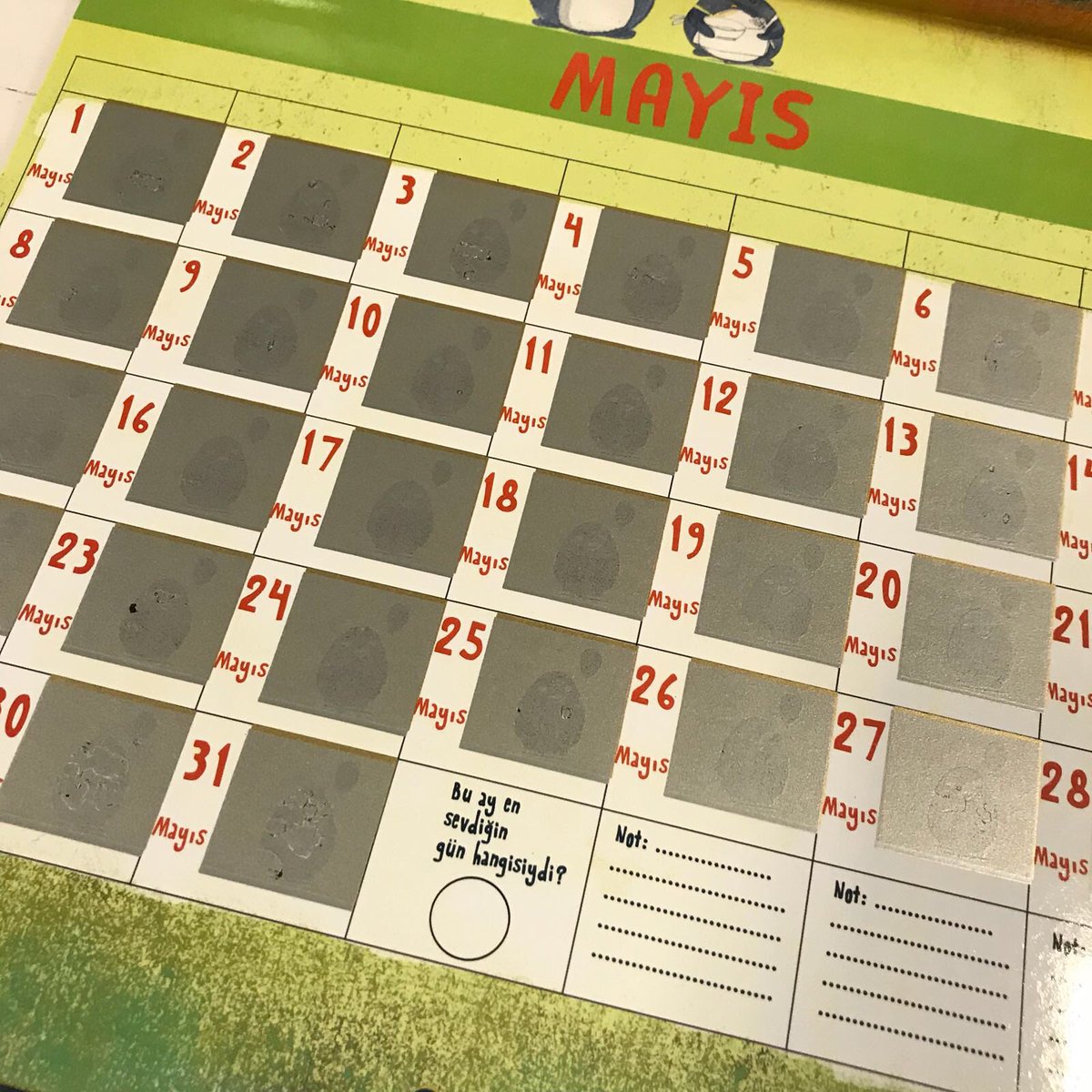 Sevgili ebeveynler
Bu takvim çocuğunuzla birlikte keyifli vakit geçirebileceğiniz anlar yaratarak onun gelişimine katkıda bulunmak ve yeni şeyler öğrenmesine eğlenceli bir zemin yaratmak için hazırlanmıştır. “İlk Takvimim” inkilap.com ve tüm kitabevlerinde.