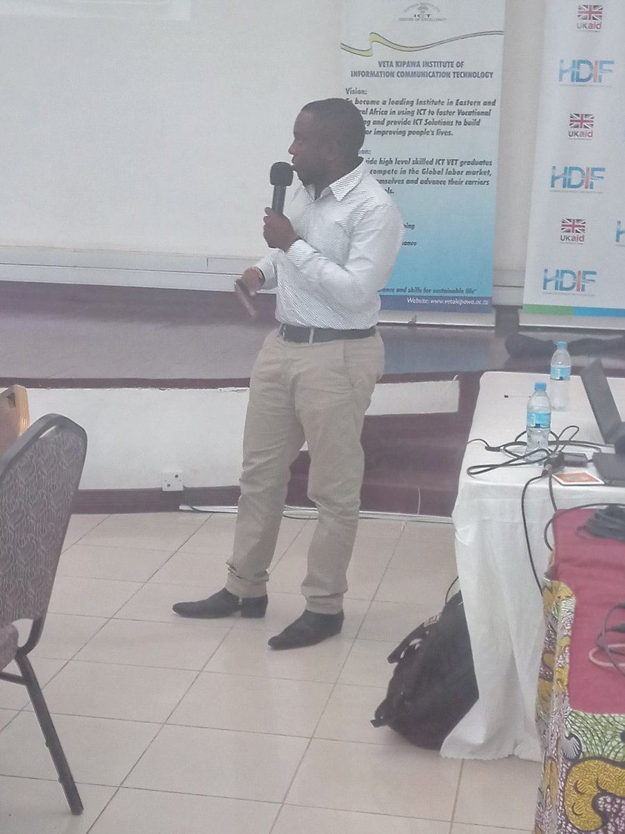 JoeEvarist's tweet photo. Day 2 of #IW2018 - @godymagila of #Magilatech presenting how #VSOMO learning platform works. #VSOMO is a result of a partnership between @costechTANZANIA , #VETA, #Magilatech and @airtel_tanzania aimed at bridging the gap left by #VETA 's low absorption capacity @HDIFtz #EdTech https://t.co/9NZ4YROam1