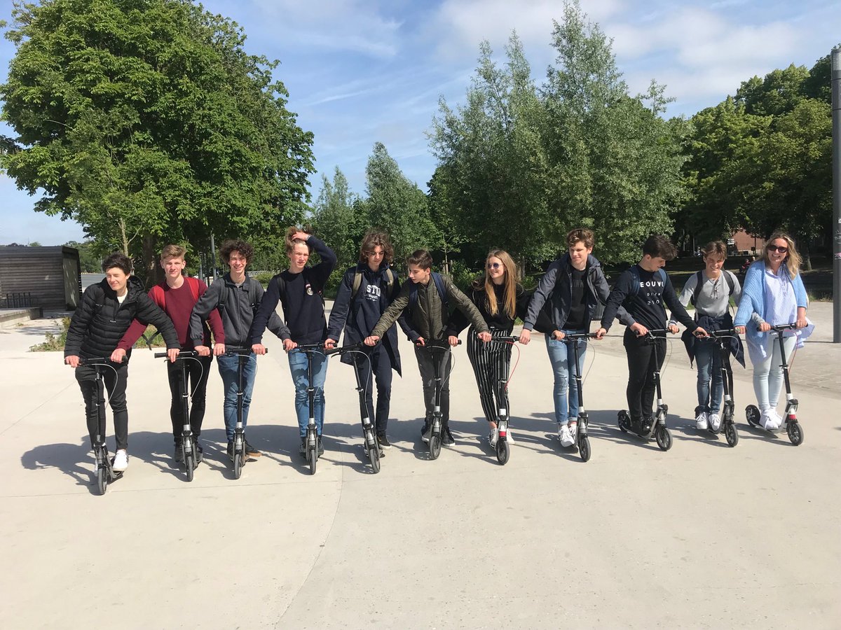 Les assises mobilité ce matin avec la présidente de la commission transports de l’Europe, Karima Delli, qui sera aussi la marraine de la première Grande Fête de la Trottinette le 23 juin à Lille. Venez nous aider à battre le record mondial du plus grand nombre de trottinettes !