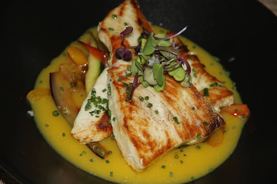 grupo374's tweet photo. Si quieres disfrutar de delicias como éstas en enclaves únicos del pleno centro de #Valencia, visita las páginas de nuestros #Restaurantes y haz tu reserva. ¡Así de fácil!  😍😋 #Grupo374 #yummy #foodie @elochoymedio @colmadorivera_ @MONVALENCIA_ #ElCaféDelMar https://t.co/J6NzXNxzMQ