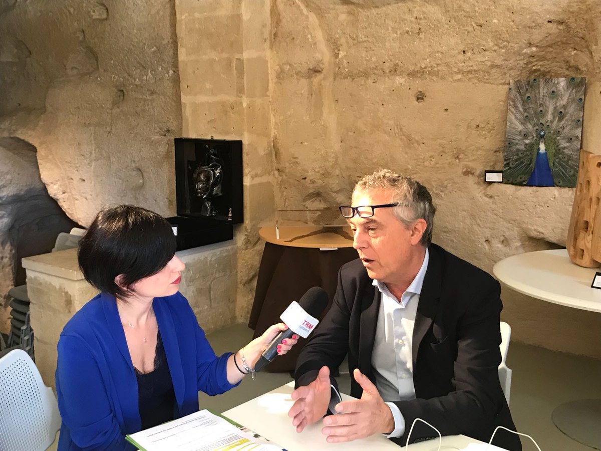 TRMh24's tweet photo. L'architetto @StefanoBoeri presenta in diretta su #TRMnetwork il nuovo progetto #FAL per la Stazione di Matera Centrale. Segui su: canale 16 digitale terrestre Puglia e Basilicata e 519 di Sky, in streaming su https://t.co/VID3lUcCRY e sulle APP per dispositivi mobile "Trmtv". https://t.co/tBsagXOGAG