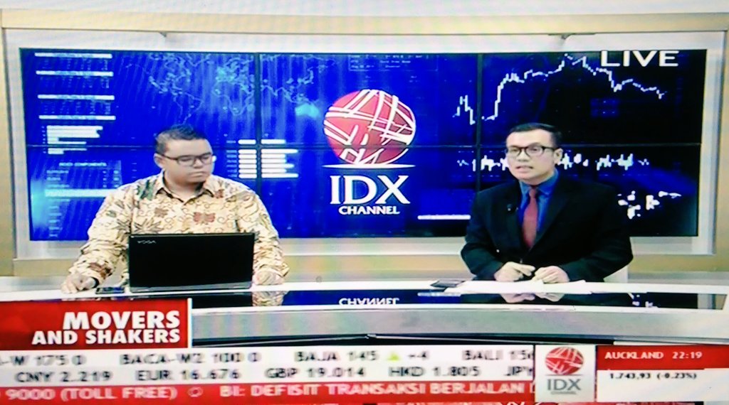 Deffid San Opel now on air with Muhammad Wafi from <a href="/BahanaSec/">PT Bahana Securities</a> !! Join us now at our interactive line 0215153170!! Keep watching <a href="/idx_channel/">IDX CHANNEL</a> !!!