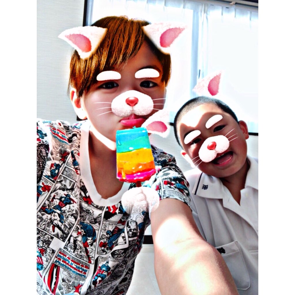 TENJU14's tweet photo. いとこ~
ばりおもろかったわ
ウザイけど何気に仲いいわ
テスト前やけど2人ともやばいってゆーな🤪🤪 https://t.co/R0ICv3ZzPP