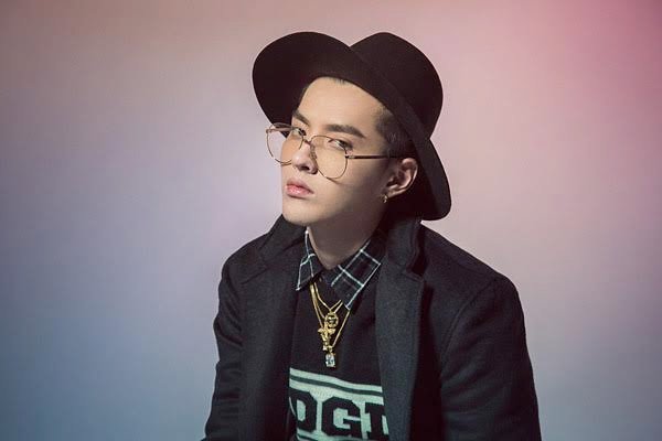 yicaichina's tweet image. Kris Wu releases new single 'Like That' on Interscope Records. 'Like That' is the follow up to Wu’s hit song 'Deserve'. #KrisWu #KrisWuLikeThat #Deserve @KrisWu