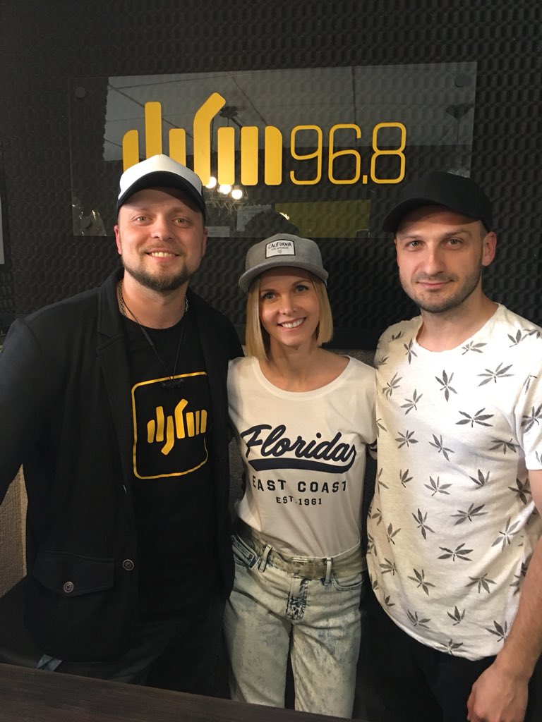 nataliegioia's tweet image. Had a great time at @djfmua Studio 🔥❤️#spinnin #spinninrecords #djfm