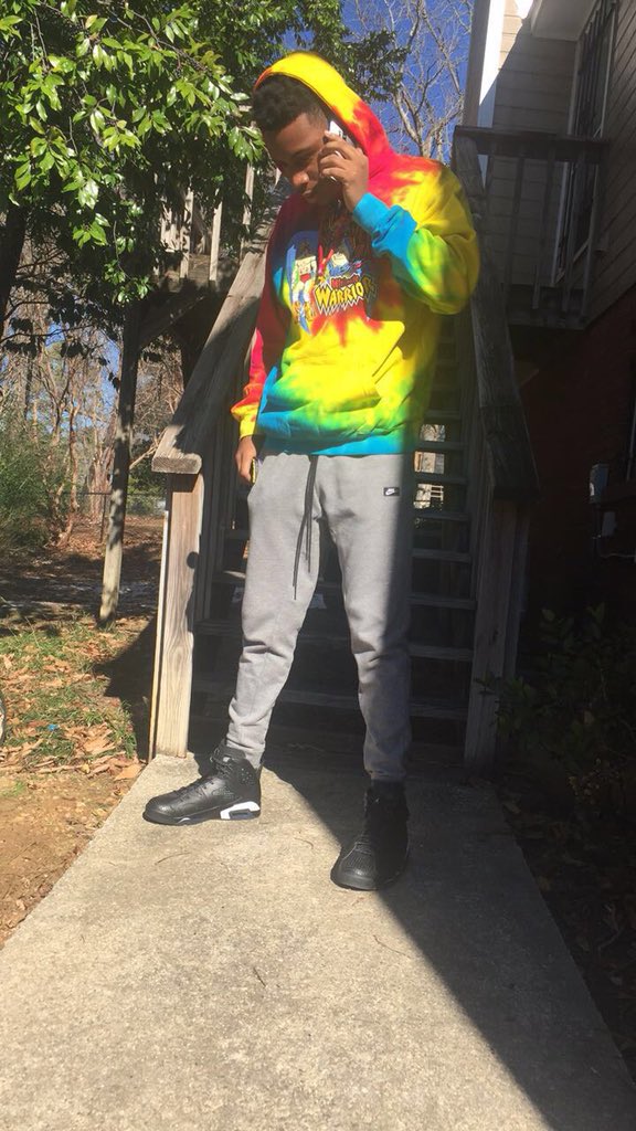 __itsRocky__'s tweet photo. Happy Birthday to my brother. 🤘🏾🤘🏾 My young bull, my best friend, my guy. #21ish https://t.co/UIqCLHVv7i