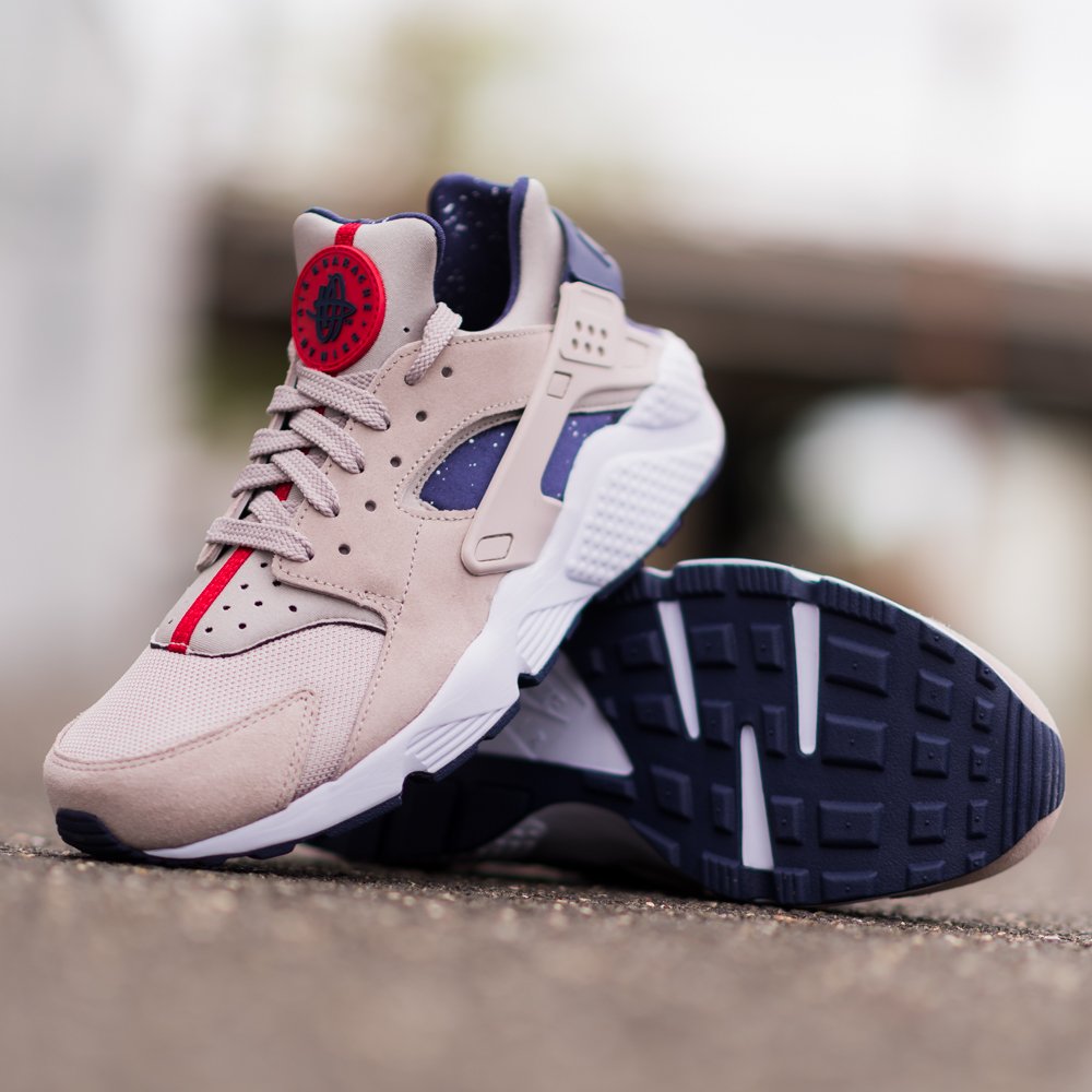 air huarache moon landing