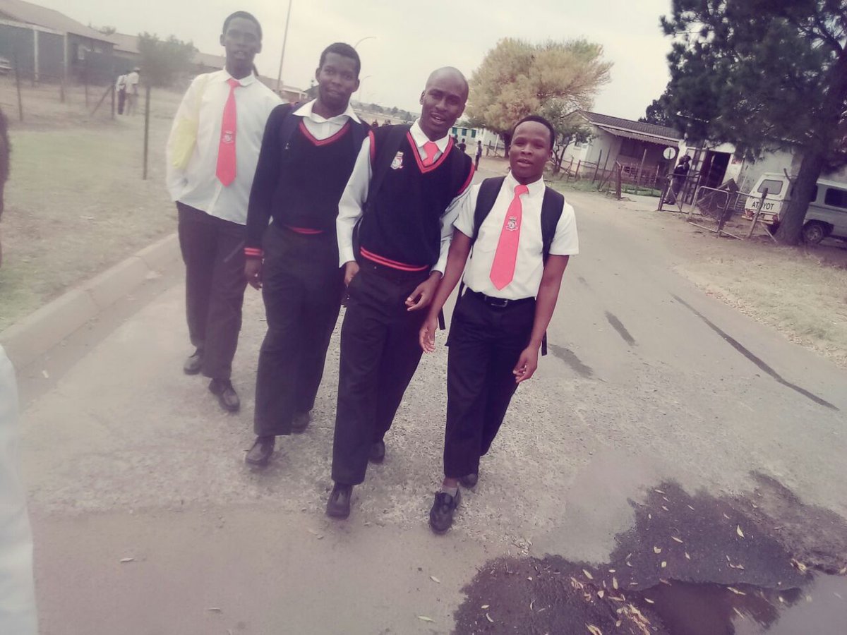 Fistozation's tweet photo. #Styles
#Sondo
#Vezzy
#Fisto
πππ₯π₯π―ππ
TBT https://t.co/Vq969zETip