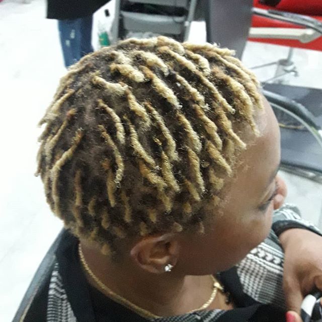 Locitude's tweet photo. Locs by Locitude!
#locs #locstudio #locstylesforwomen #starterlocs #teamlocs #TeamLocitude #proudlynigerian #NigerianHair #naturallocs #naturallocstylist https://t.co/2Q7iQwjYaX https://t.co/1Z8PQAz5Nf