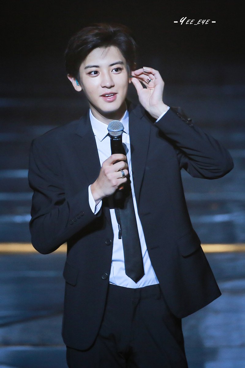 KingLoeyPics's tweet photo. ☆ #PremiosMTVMiaw #MTVBRKPOPEXO @weareoneEXO ☆ https://t.co/8uN9jTb9yh