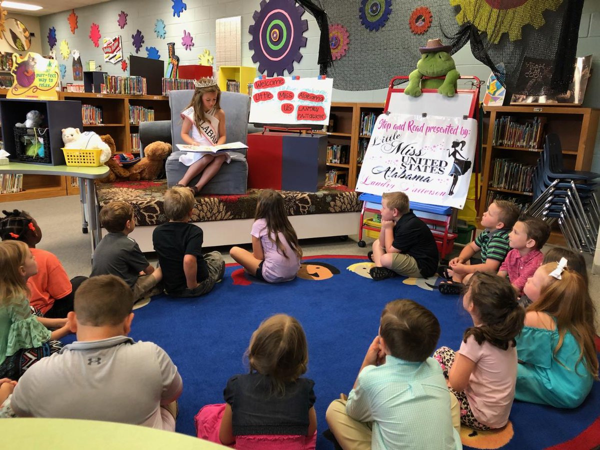 ChampionsSA16's tweet image. Little Miss United States Alabama Landry Patterson is Reading to Alexandria Elementary School kids for her &quot;Stop and Read&quot; Platform
#StopandRead #readtoyourkids #TeamALUS