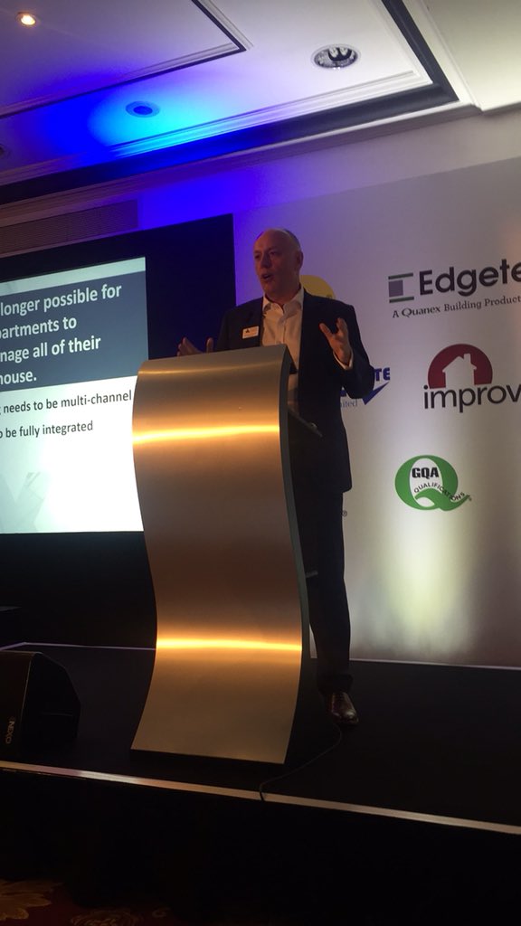 GlazingSummit's tweet image. “It is simply no longer possible for marketing departments to effectively manage all of their marketing in-house” - @AndrewScottGB #GlazingSummit  @PurplexUK