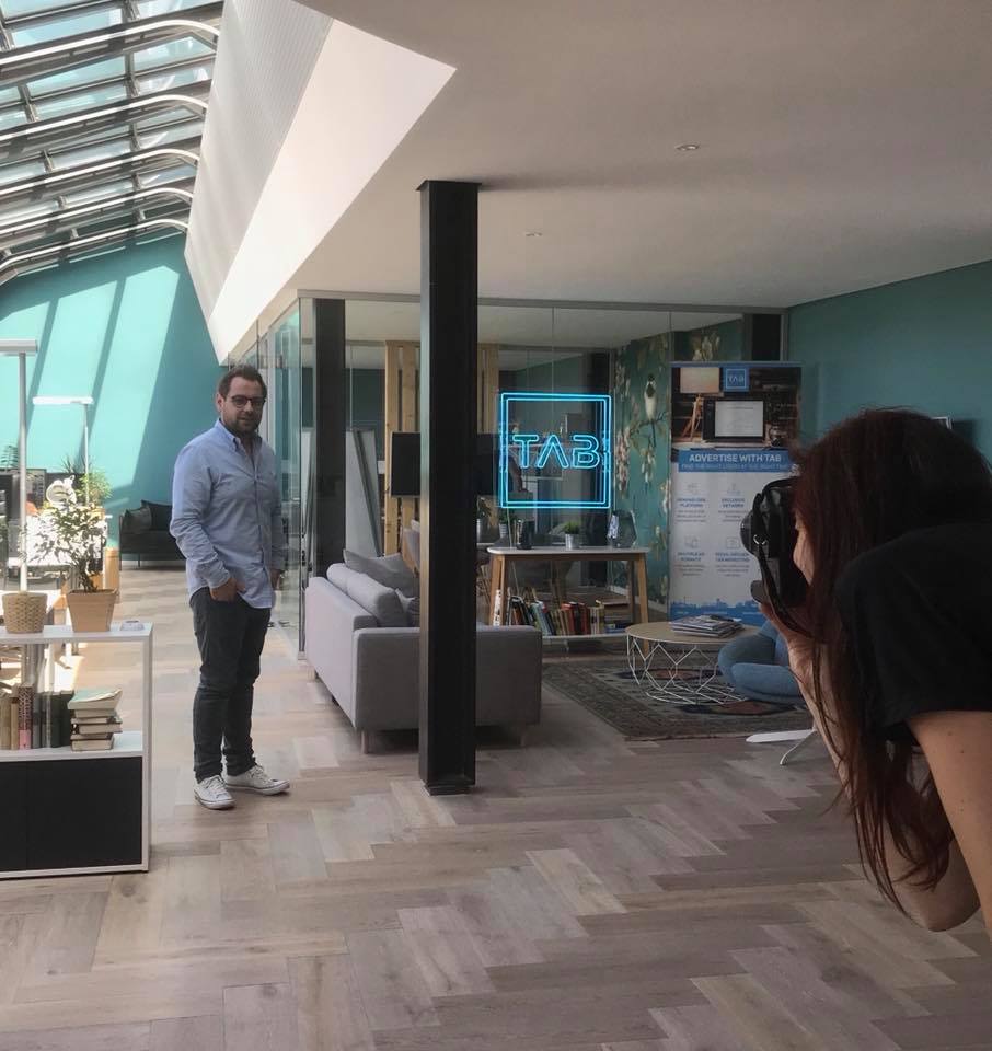 hq_tab's tweet photo. Behind the scenes of something very exciting that is coming soon with @StartupGuideHQ! #startupguide #behindthescenes #interview #publishing #CEO #LifeAtTAB https://t.co/acFAzdqVnd