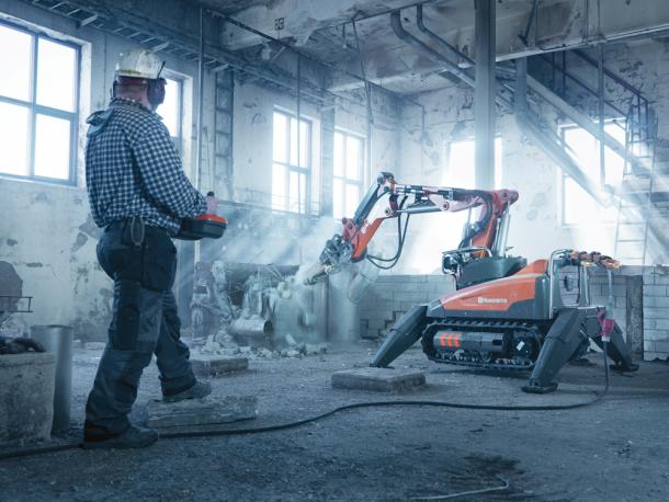 Damien_Rebourg's tweet photo. Construction robots are being put to use on job sites across America, transforming #industry https://t.co/AgXd5FvZ4P https://t.co/tlyKciZREl