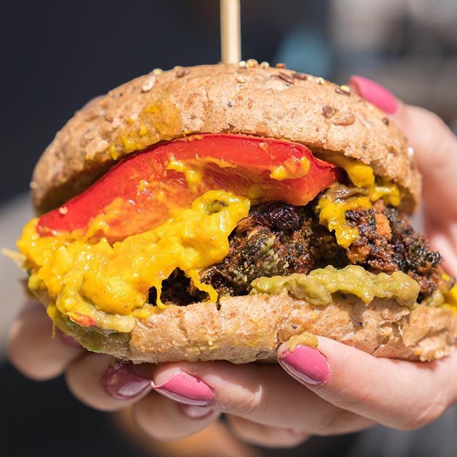 Chicken_Society's tweet photo. The messier the better right?! Take one bite of our Vegan burger and you'll want a second one! Luckily, it's 2-4-1 Burger day and you can have two for the price of one 💪🏻 https://t.co/t3BpU4lWdH https://t.co/aA3ODDdpl8