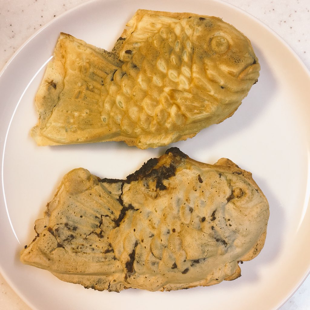 たけ 浪花家のたい焼き食べたら わかばのも食べたくなるよね ๑ ๑ 個人的にはわかばが好み ブログ全盛期 には うさぎやのどら焼き食べ比べとか うさぎと亀対決とか たい焼き御三家食べ比べとか 色々やったよなー ちなみに上がわかば 東京