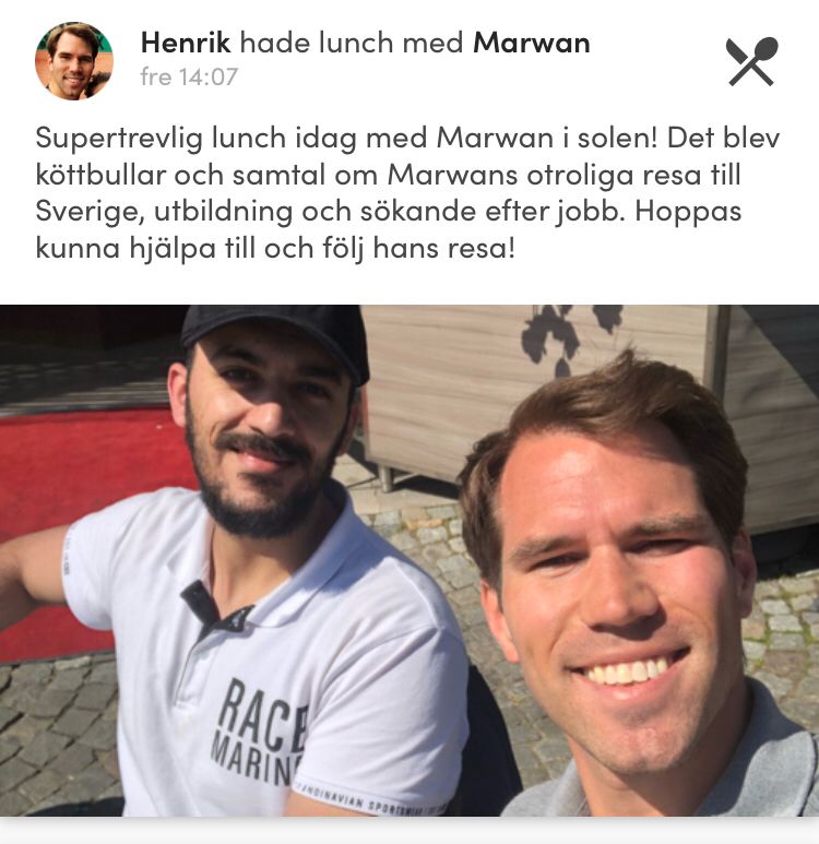 Solen skiner på våra lunchgäster! Mer specifikt på Henrik och Marwan som nyligen träffats på lunch. 🌞 Bättre leenden får man leta efter!