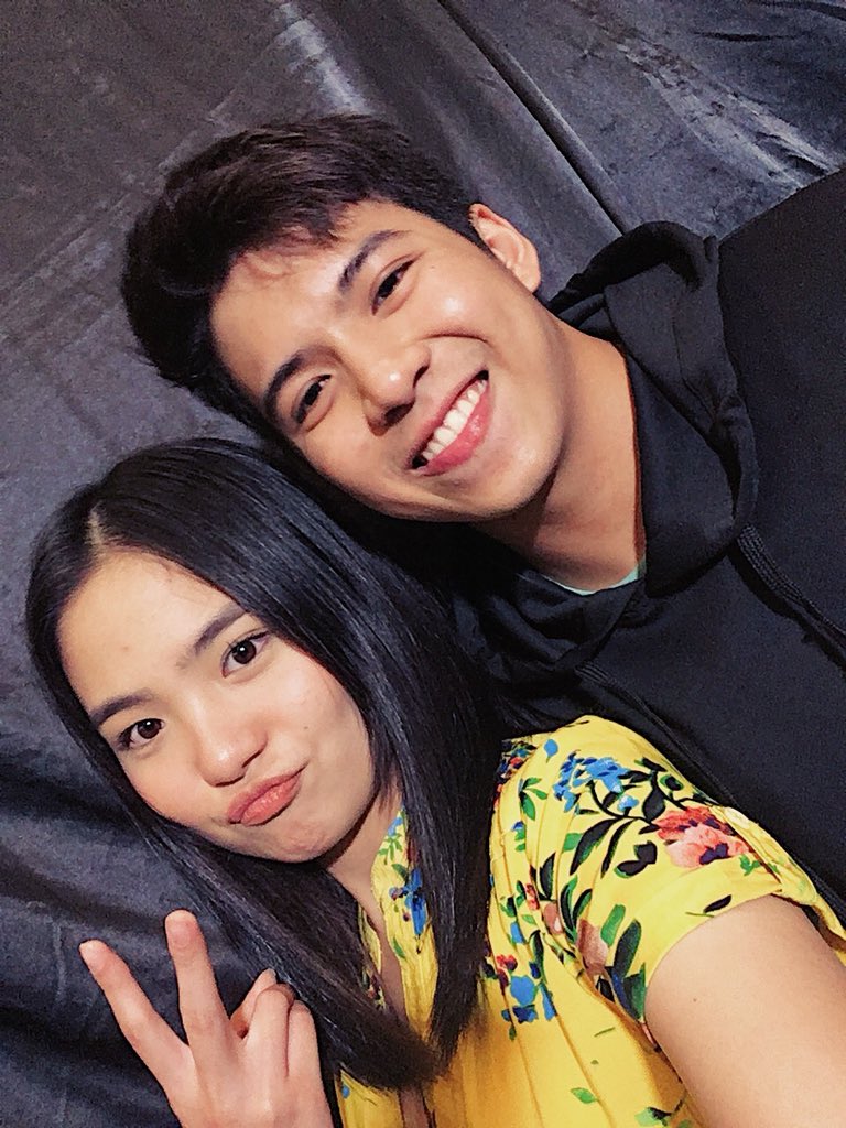 nkklknashlene's tweet photo. no more 'sana' bcs nashlene loveteam is back!! for real!!!!!! #ClassOf2018 https://t.co/g0J22AFluB