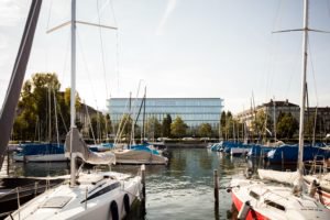Swiss Re Next door Diener & Diener Architekten in Zürich (CH) dlvr.it/QThbFD https://t.co/E5QvKeWdXW
